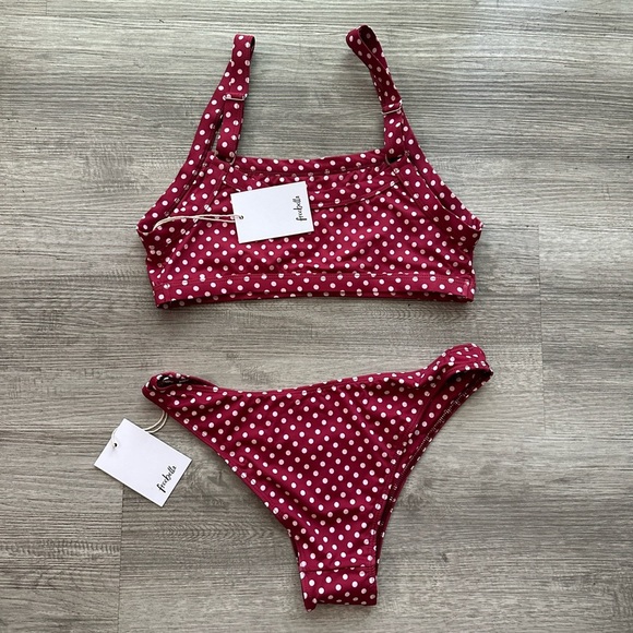 Free bella Polka Dot Bikini Set in Red and White Sz M beach time 🏖️ 🏝️ - Picture 2 of 3